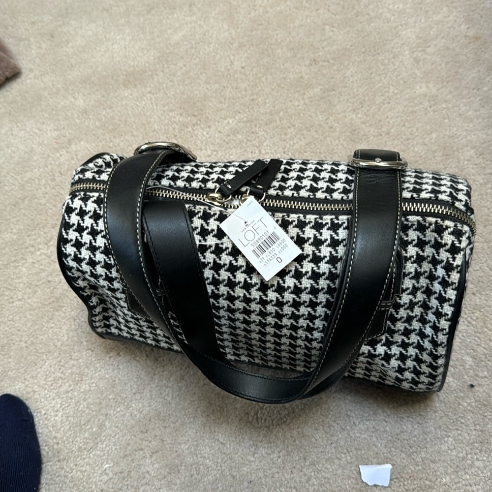 Ann Taylor houndstooth bag
